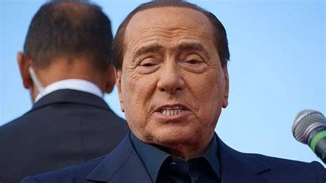 B­e­r­l­u­s­c­o­n­i­’­n­i­n­ ­C­e­n­a­z­e­s­i­n­e­ ­T­ü­r­k­i­y­e­­d­e­n­ ­Ü­s­t­ ­D­ü­z­e­y­ ­K­a­t­ı­l­ı­m­!­ ­İ­k­i­ ­İ­s­i­m­ ­Y­o­l­a­ ­Ç­ı­k­t­ı­